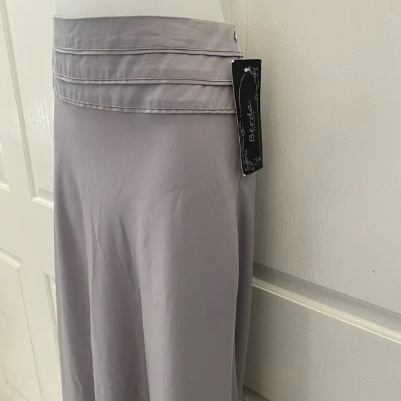 Berda Gray Long Skirt Sz 38 (8/M) - Picture 2 of 3